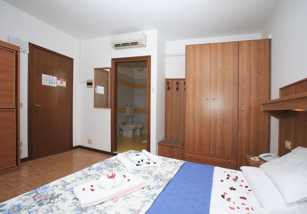 Hotel Aspe Bibione Exteriör bild