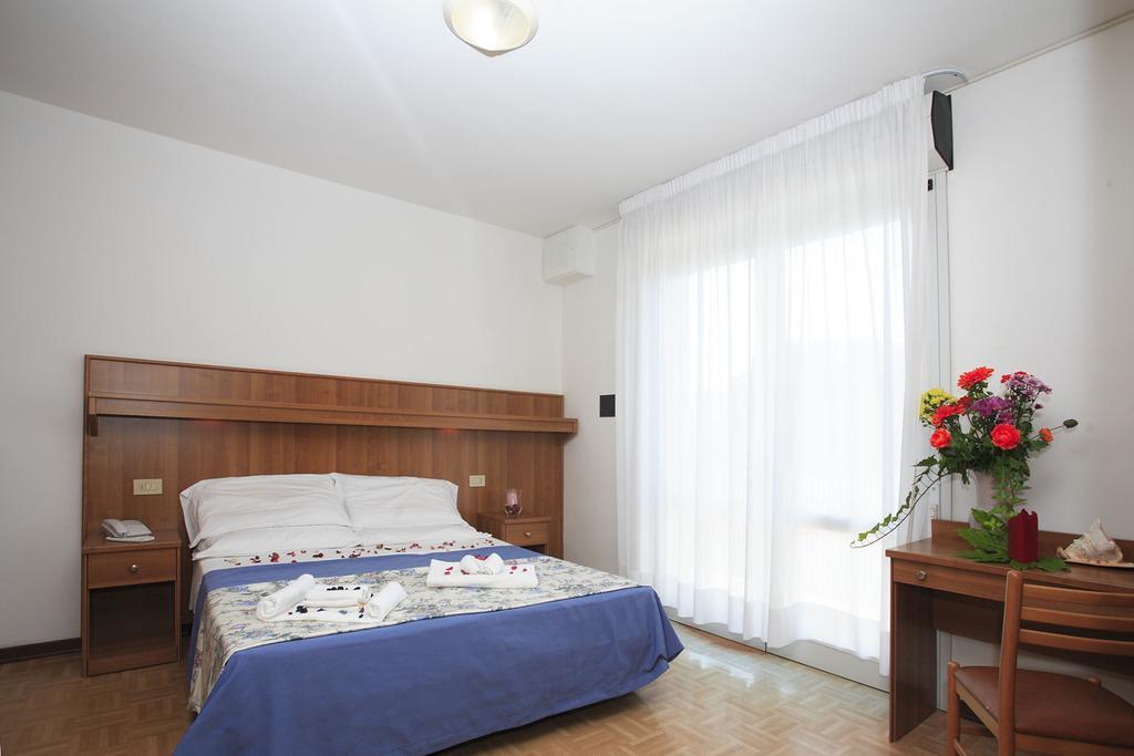 Hotel Aspe Bibione Exteriör bild