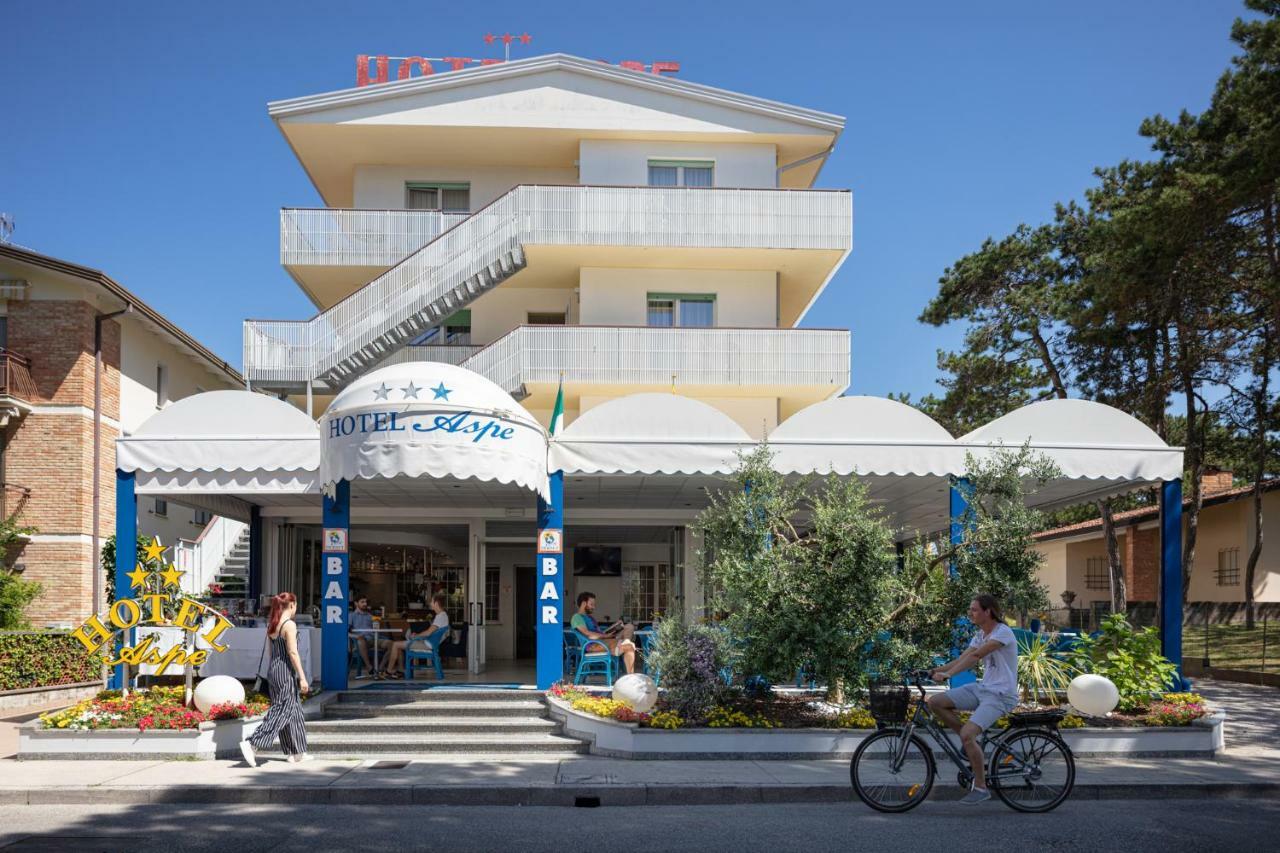 Hotel Villa Aspe Bibione Exteriör bild